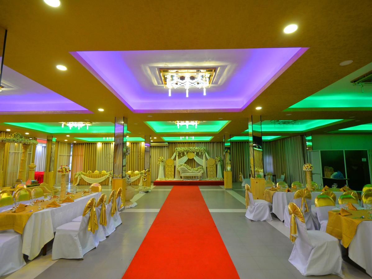 Capitalcity Hotel Badulla Buitenkant foto