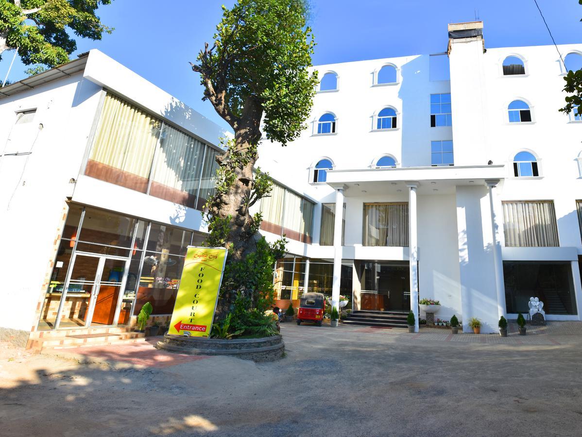 Capitalcity Hotel Badulla Buitenkant foto