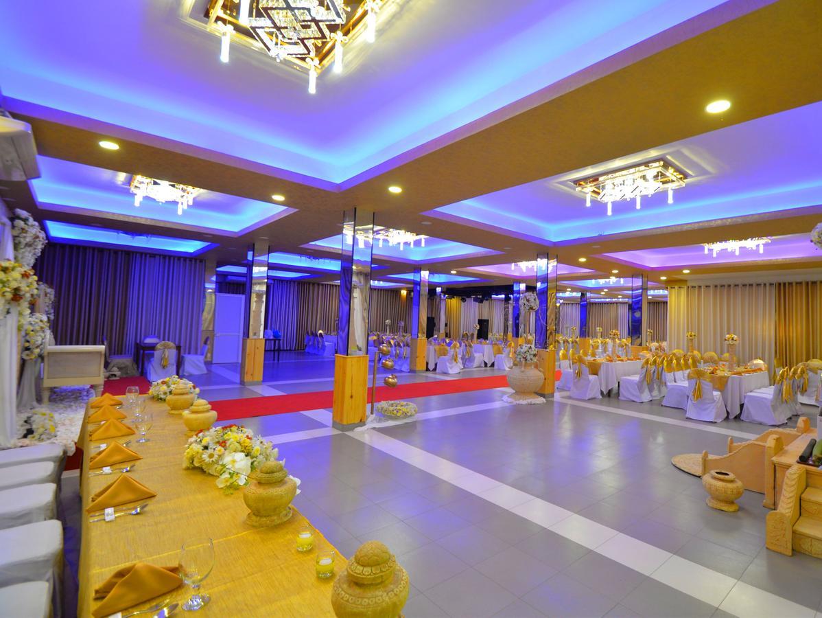 Capitalcity Hotel Badulla Buitenkant foto