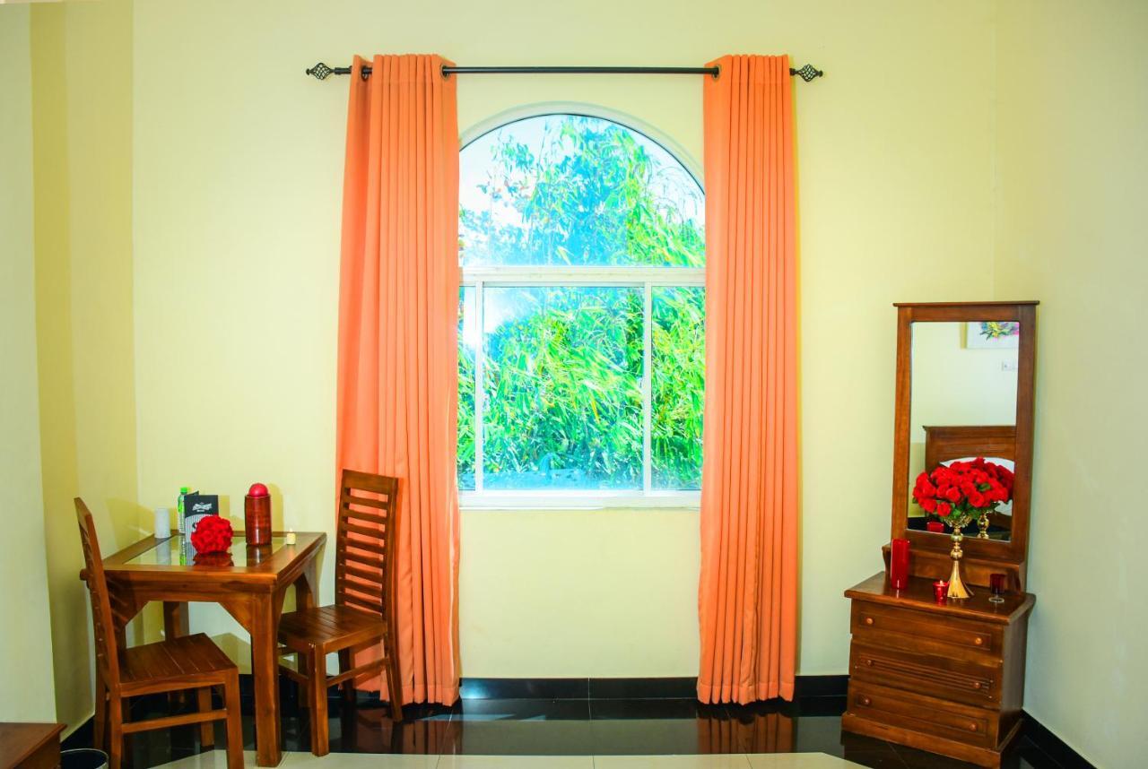 Capitalcity Hotel Badulla Buitenkant foto